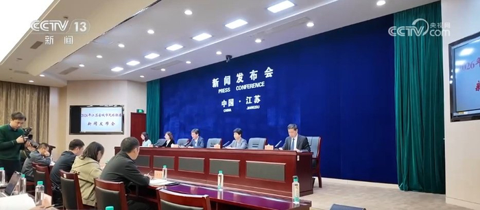 1元→7.3元 一粒足球激活经济“一池春水” 体育赛事引爆文商体旅融合新热潮