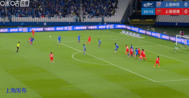 29分钟，张琳芃后点无人盯防，头槌攻门高出横梁