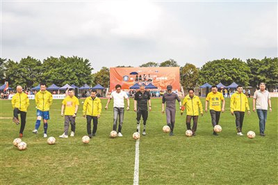 十队绿茵齐激战 全民“德甲”掀热潮